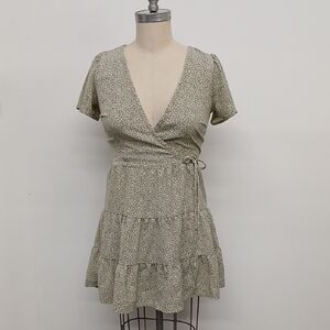 Abercrombie & Fitch Floral Wrap Dress Size Small